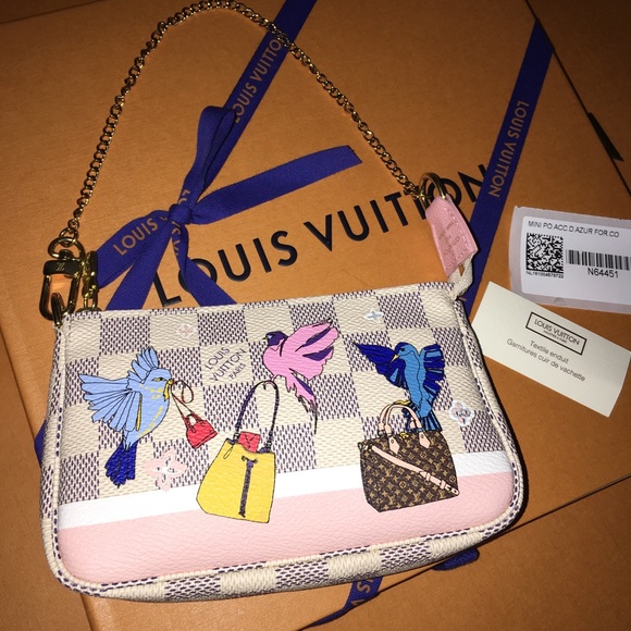Louis Vuitton Handbags - 🆕LV 2018 Ltd. Ed. LV “Birds” Mini Pochette